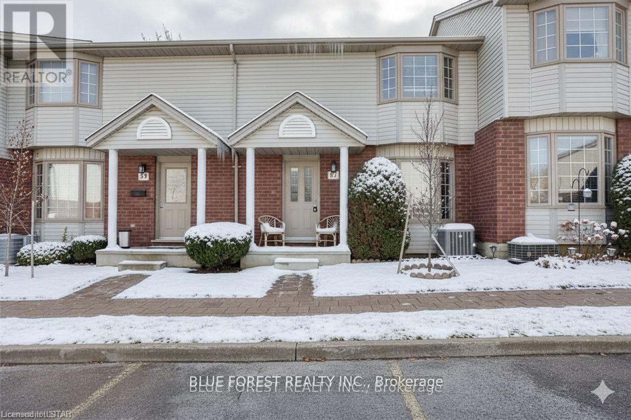 58 - 70 Chapman Court, London North, Ontario  N6G 4Z4 - Photo 1 - X12763186