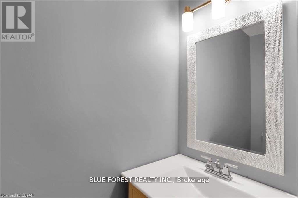 58 - 70 Chapman Court, London North, Ontario  N6G 4Z4 - Photo 12 - X12763186