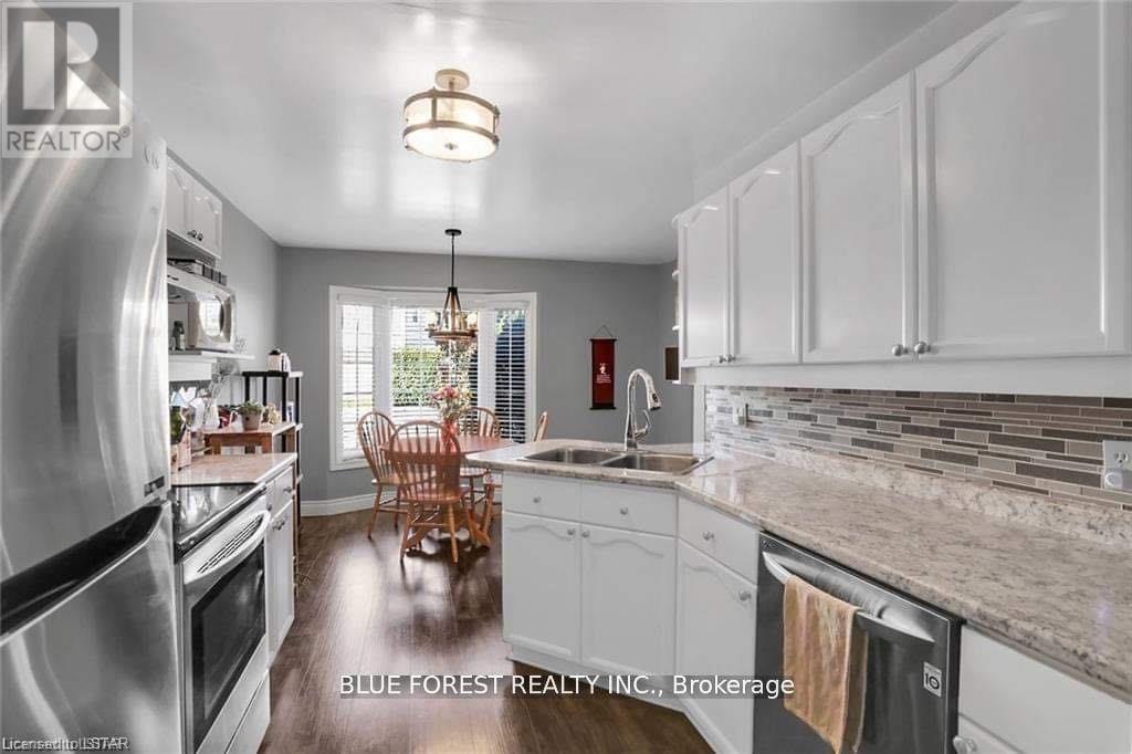 58 - 70 Chapman Court, London North, Ontario  N6G 4Z4 - Photo 5 - X12763186