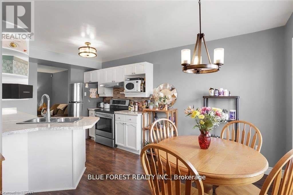 58 - 70 Chapman Court, London North, Ontario  N6G 4Z4 - Photo 7 - X12763186