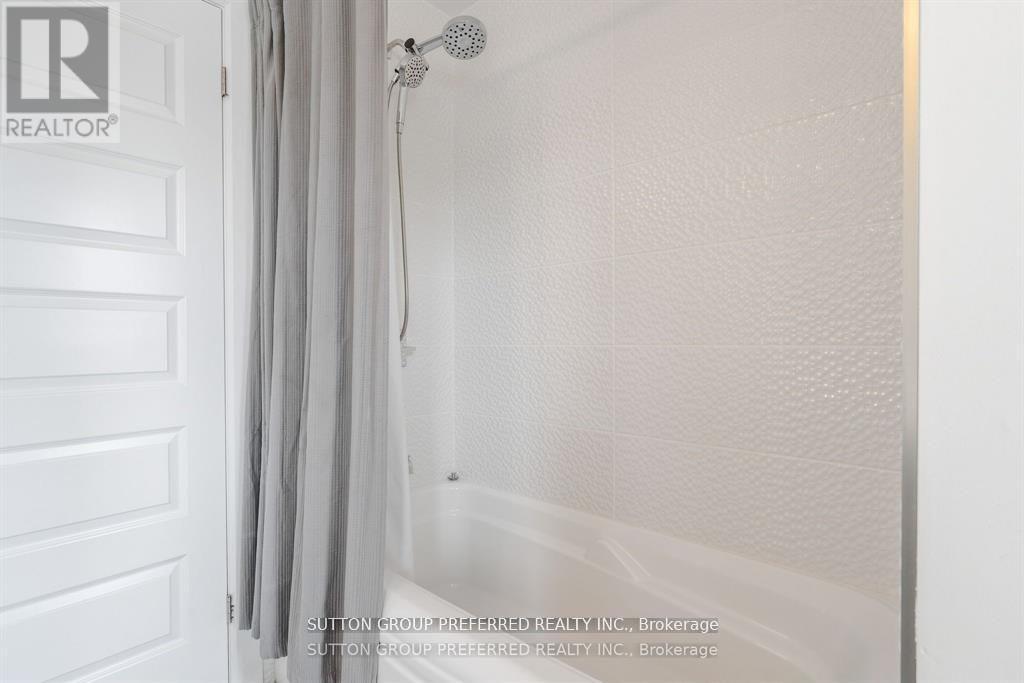 2058 Wateroak Drive, London North, Ontario  N6G 0P9 - Photo 29 - X12763292