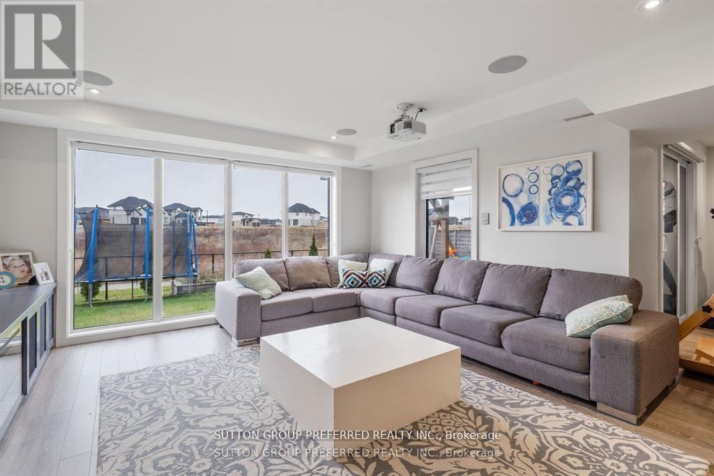 2058 Wateroak Drive, London North, Ontario  N6G 0P9 - Photo 35 - X12763292