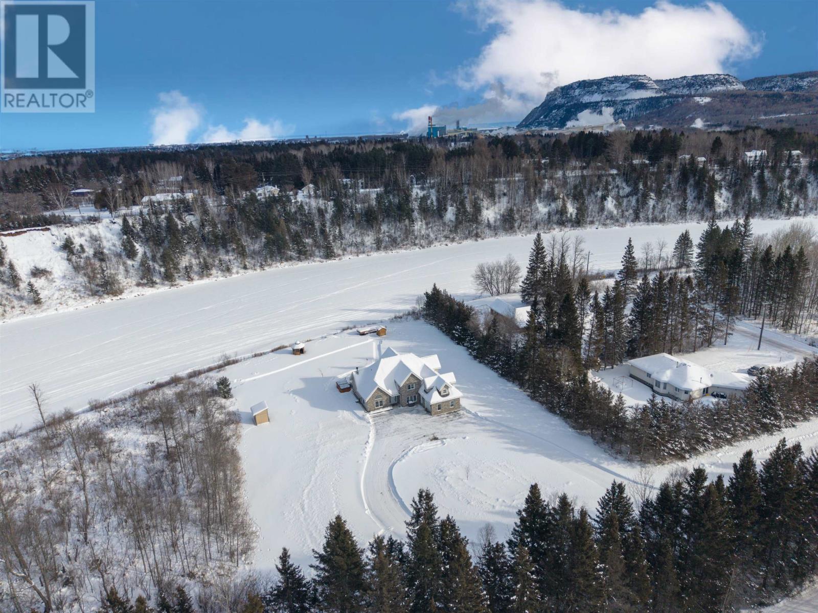 1009 Riverdale Rd, Thunder Bay, Ontario  P7J 1N3 - Photo 42 - TB2600168