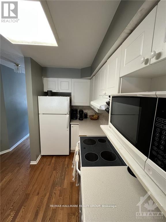 112e Centrepointe Drive, Ottawa, Ontario  K2G 6K3 - Photo 7 - X12763084