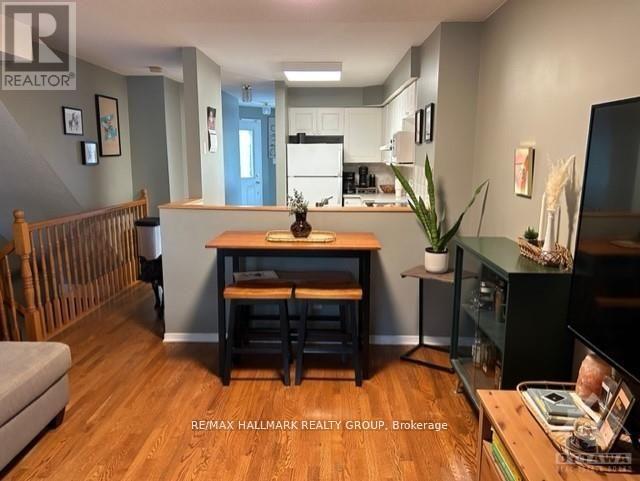 112e Centrepointe Drive, Ottawa, Ontario  K2G 6K3 - Photo 9 - X12763084