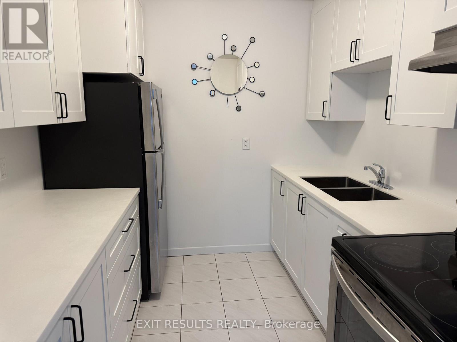 25h Banner Road, Ottawa, Ontario  K2H 8T3 - Photo 16 - X12763220