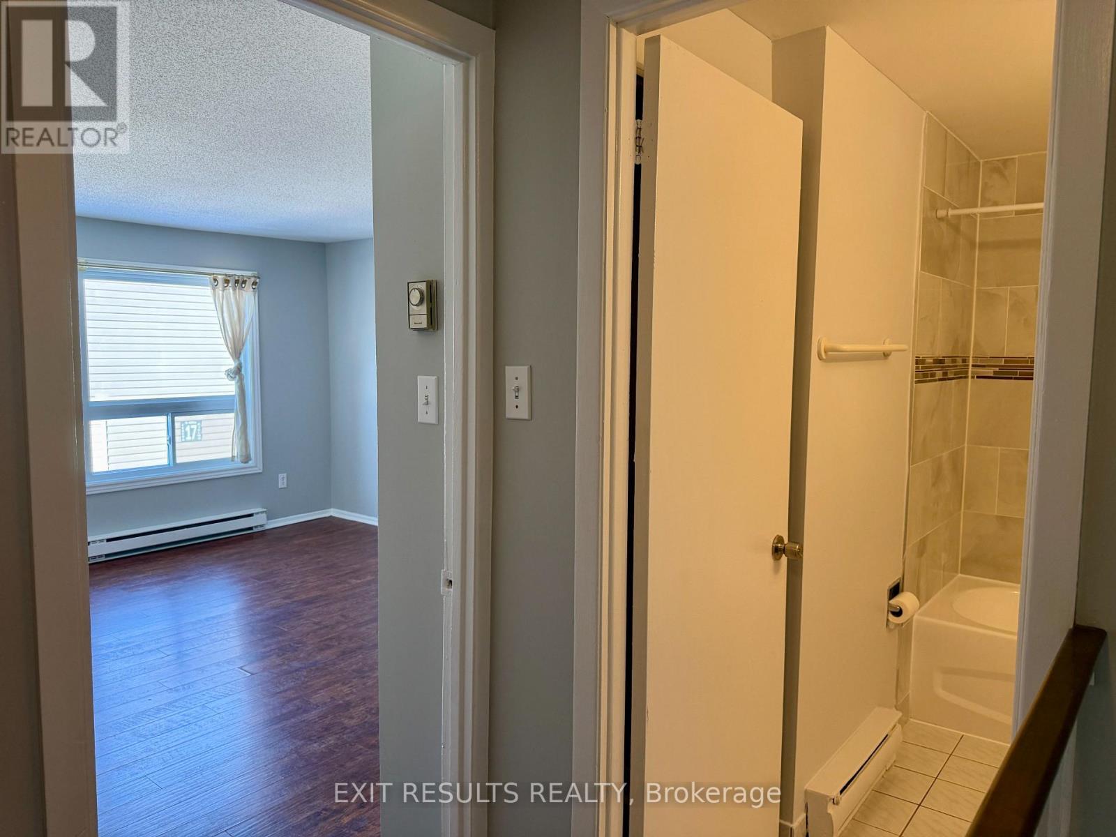 25h Banner Road, Ottawa, Ontario  K2H 8T3 - Photo 27 - X12763220