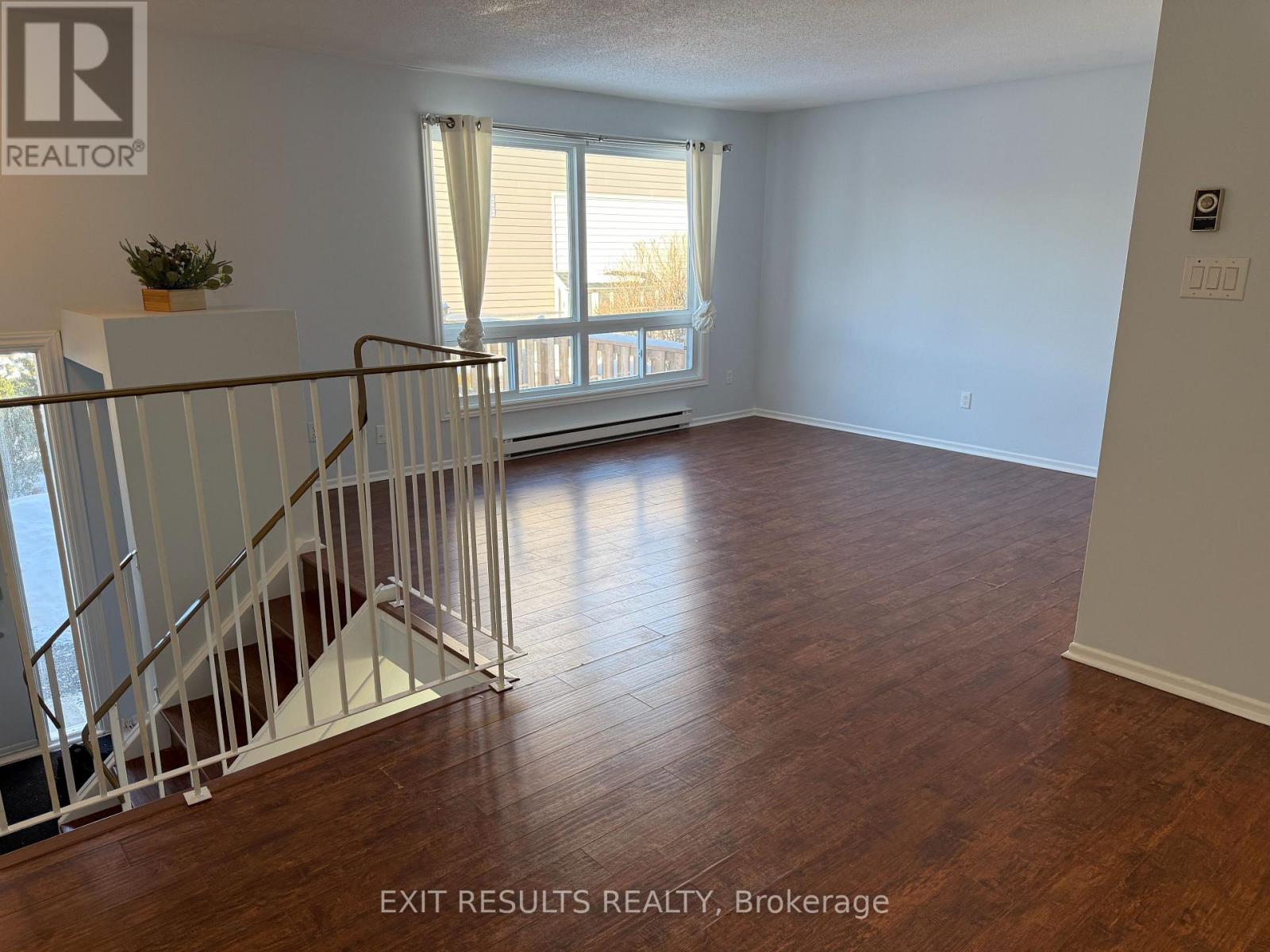 25h Banner Road, Ottawa, Ontario  K2H 8T3 - Photo 8 - X12763220