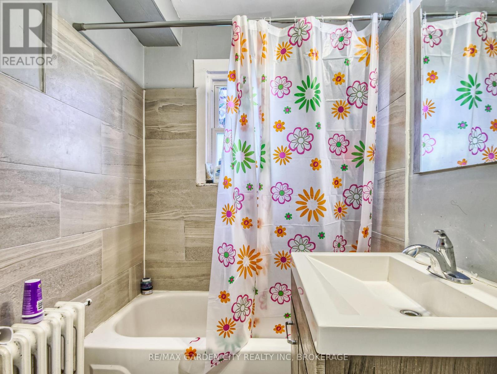 144 Welland Avenue, St. Catharines, Ontario  L2R 2N6 - Photo 11 - X12763260