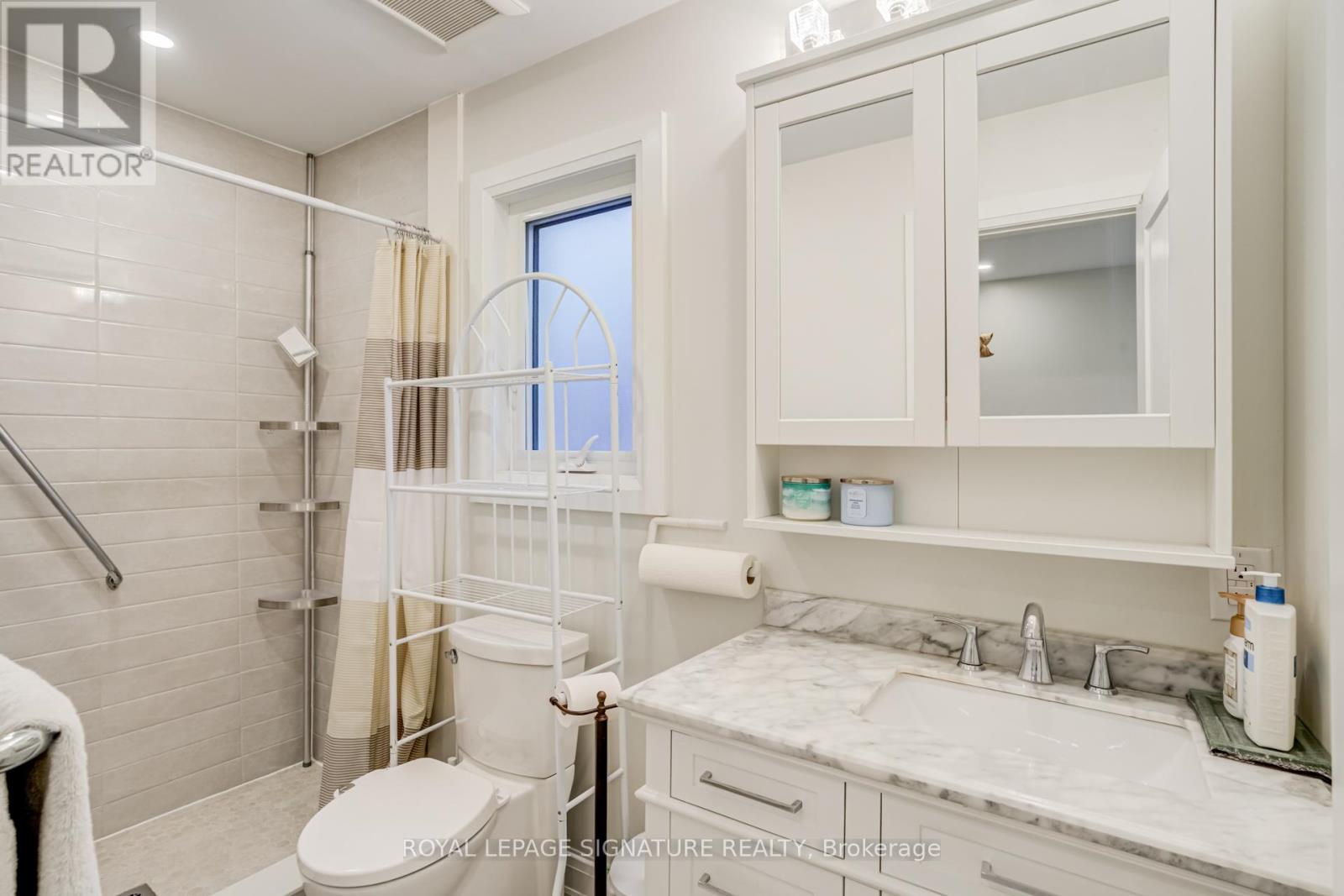 493 Jane Street, Toronto, Ontario  M6S 4A1 - Photo 15 - W12698308