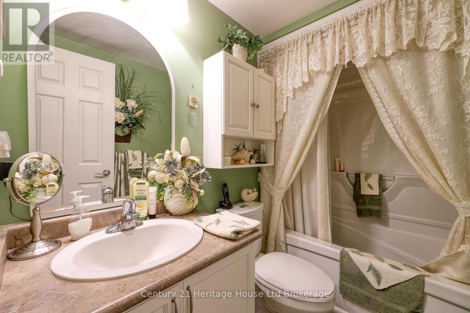 201 - 46 Canterbury Street, Ingersoll, Ontario  N5C 1C4 - Photo 23 - X12763158