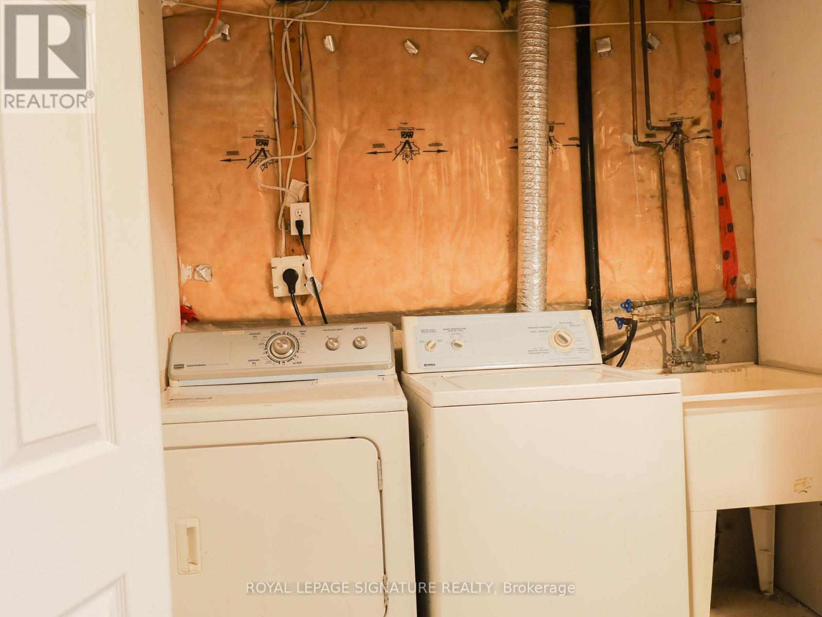 All-Inclusive Basement - 90 Sedgewick Circle, Brampton, Ontario  L7A 2P6 - Photo 16 - W12755526