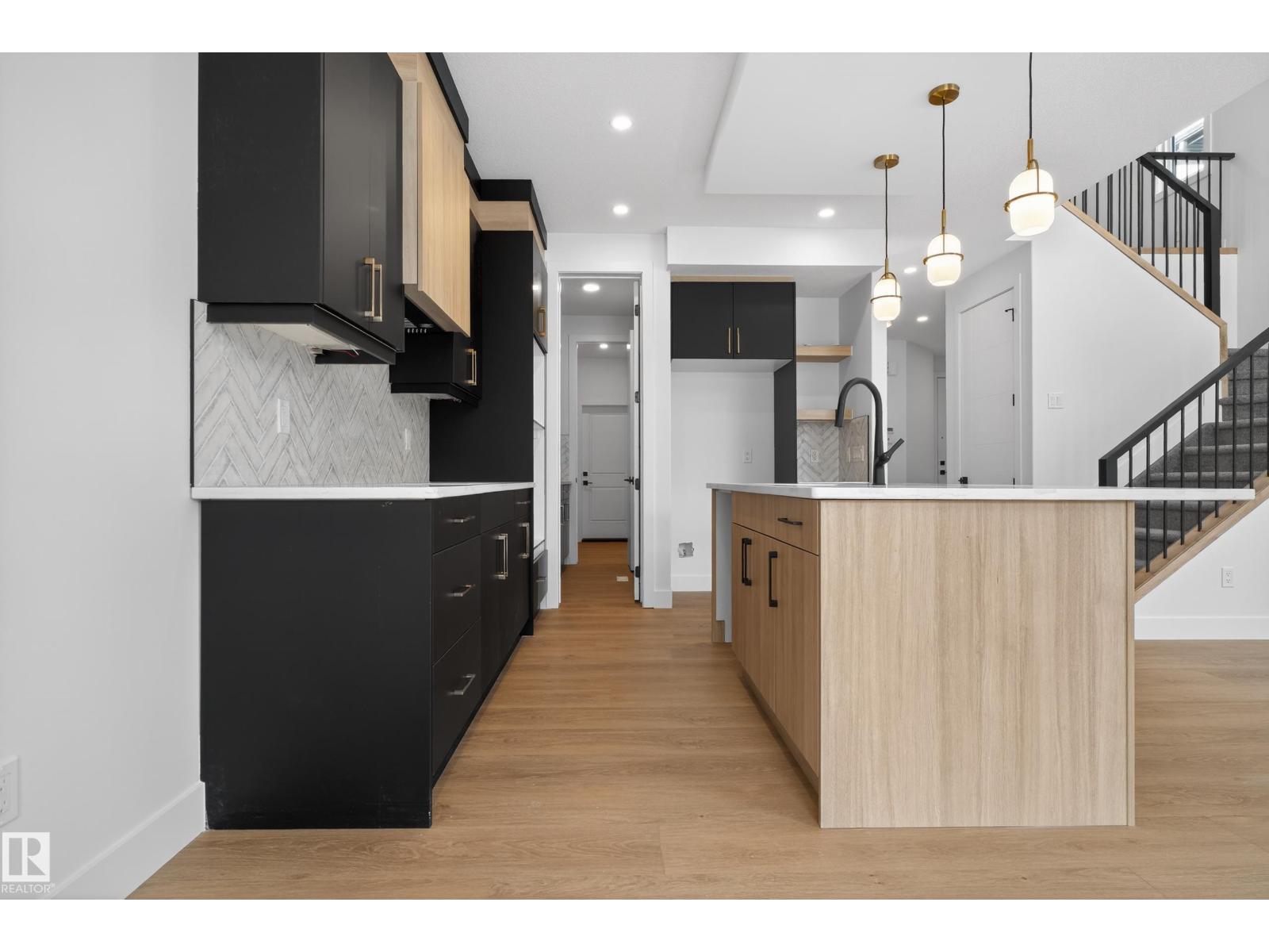 19 Rosa Cr, St. Albert, Alberta  T8N 7Y4 - Photo 4 - E4469033