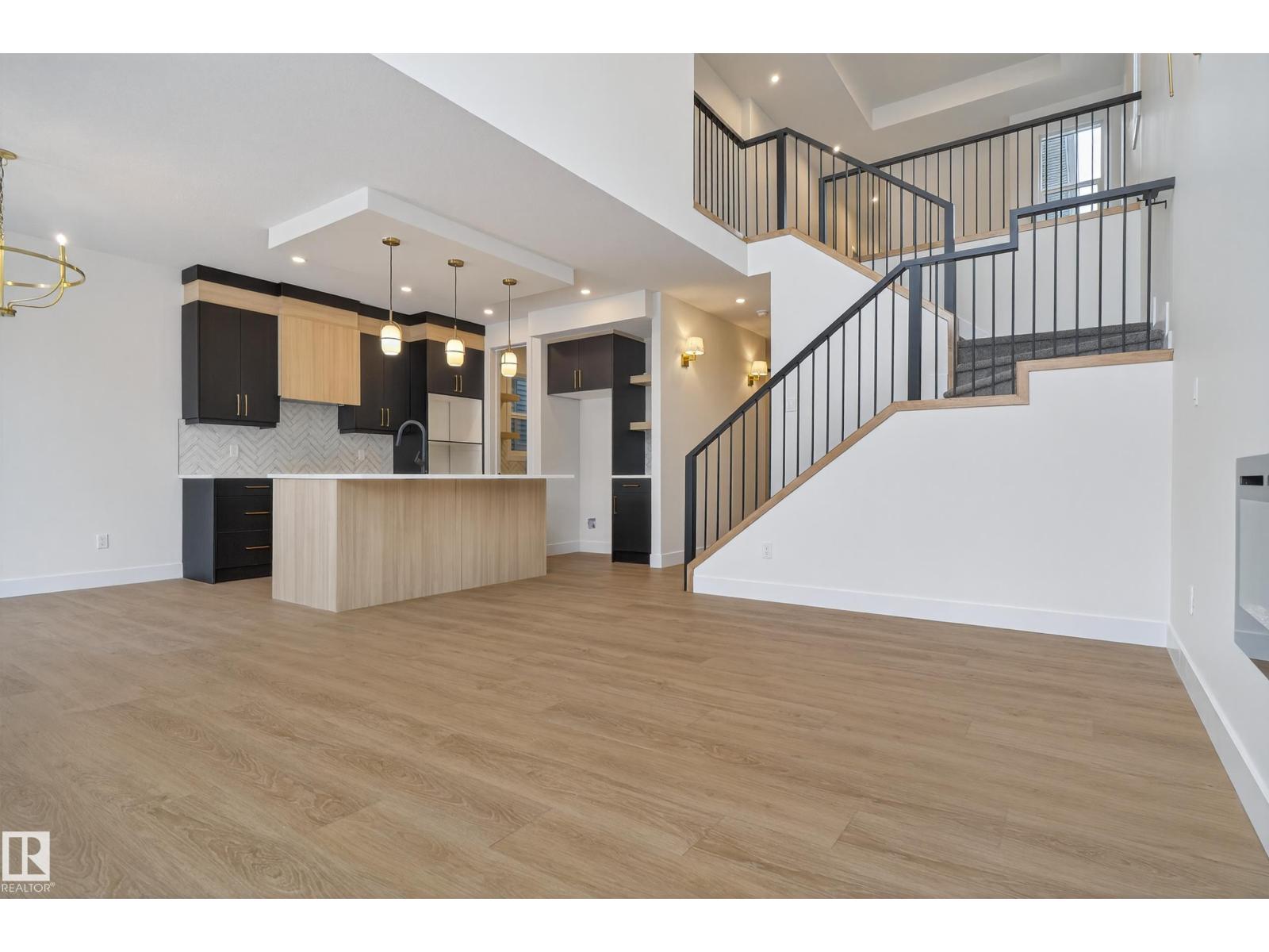 19 Rosa Cr, St. Albert, Alberta  T8N 7Y4 - Photo 3 - E4469033