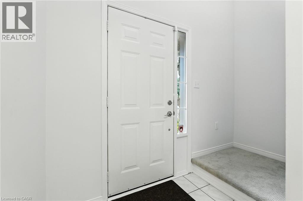 39 Foxborough Drive, Ancaster, Ontario  L9G 4Y9 - Photo 5 - 40777758