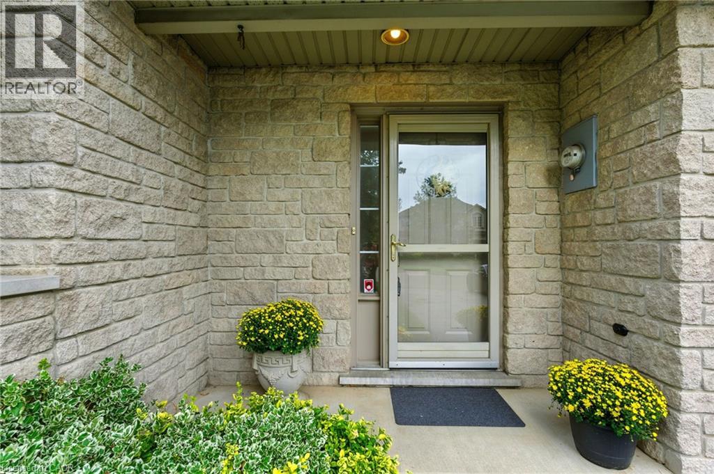 39 Foxborough Drive, Ancaster, Ontario  L9G 4Y9 - Photo 4 - 40777758