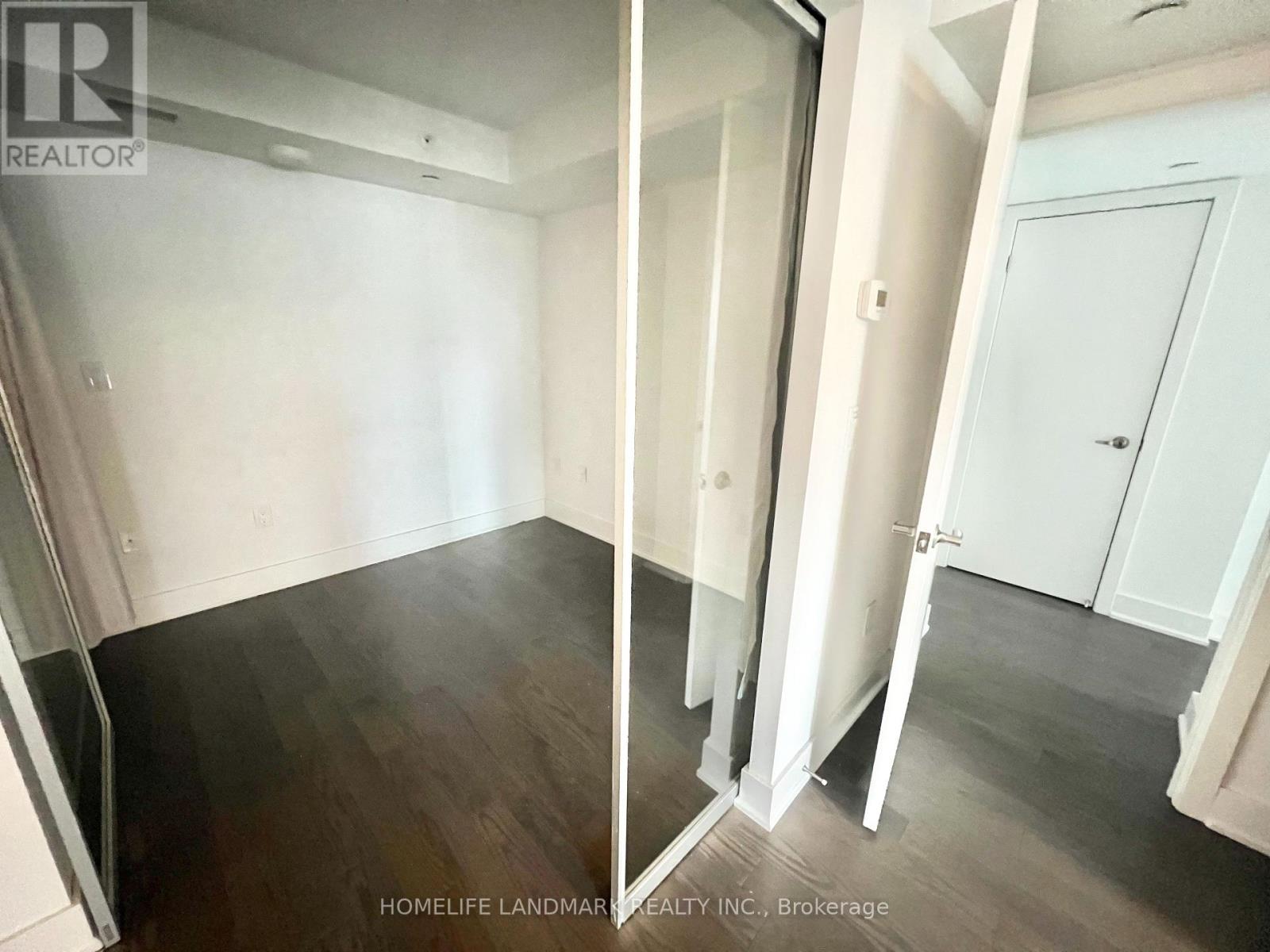 2001 - 955 Bay Street, Toronto, Ontario  M5S 0C6 - Photo 10 - C12763118