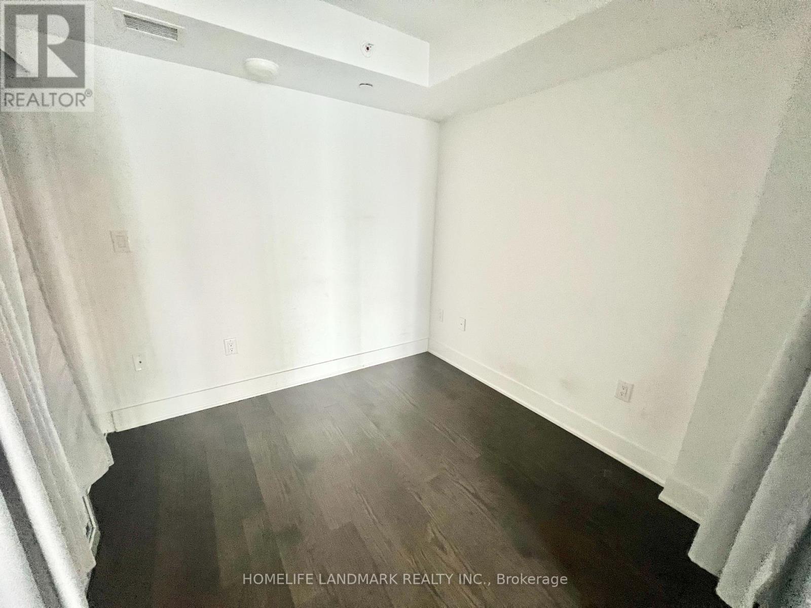 2001 - 955 Bay Street, Toronto, Ontario  M5S 0C6 - Photo 12 - C12763118