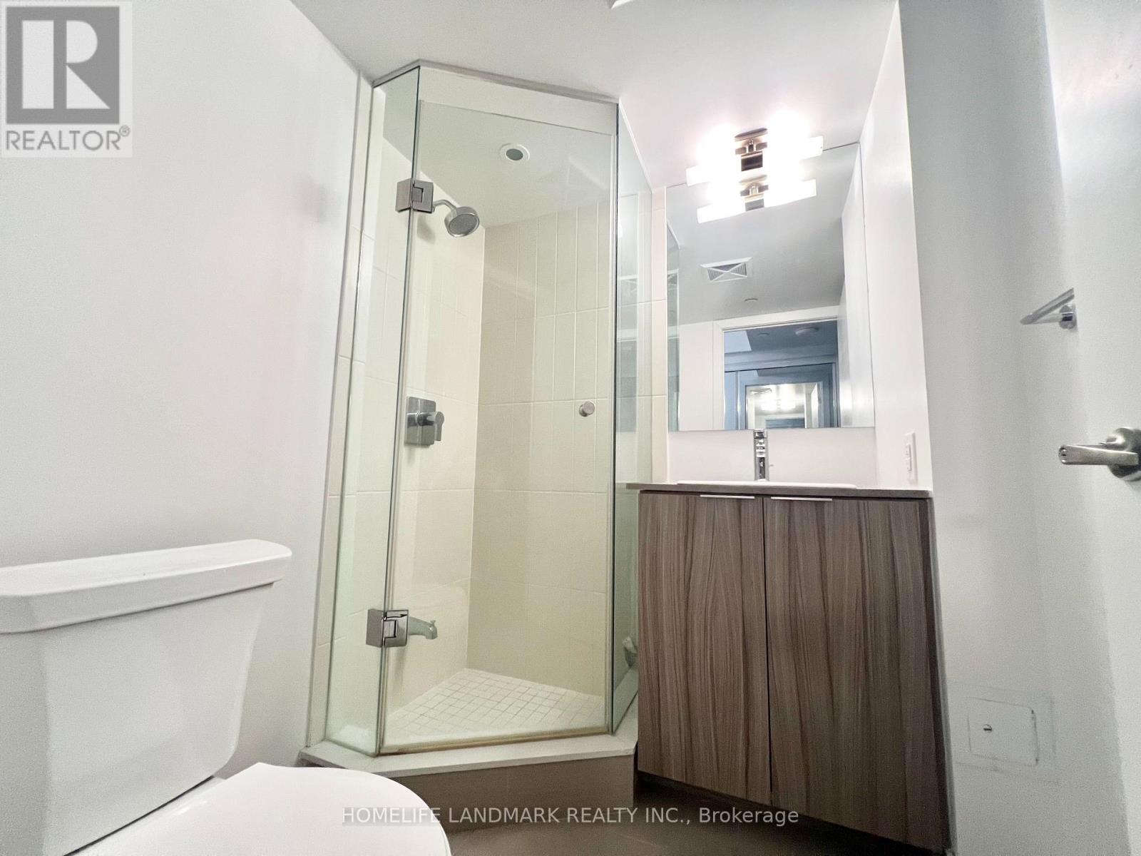 2001 - 955 Bay Street, Toronto, Ontario  M5S 0C6 - Photo 15 - C12763118