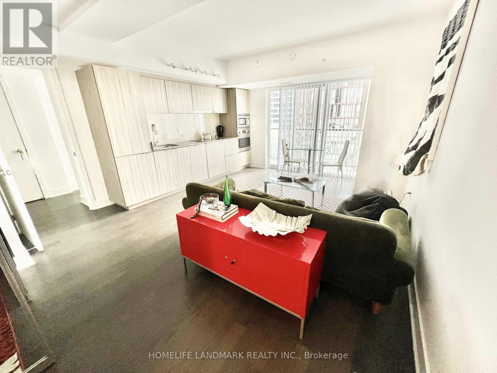 2001 - 955 Bay Street, Toronto, Ontario  M5S 0C6 - Photo 8 - C12763118