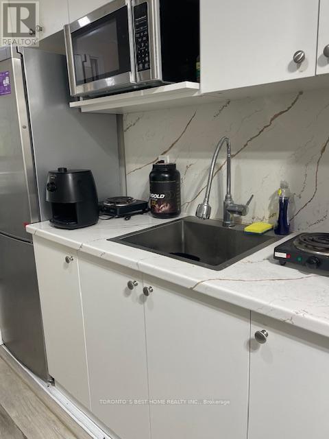 2nd Bed - 426 Lake Shore Boulevard W, Toronto, Ontario  M5V 2V9 - Photo 3 - C12763170