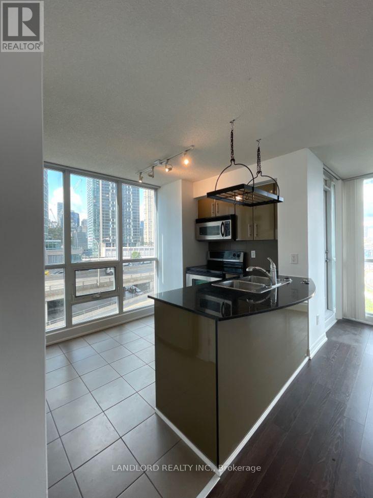 605 - 16 Yonge Street, Toronto, Ontario  M5E 2A1 - Photo 21 - C12763264