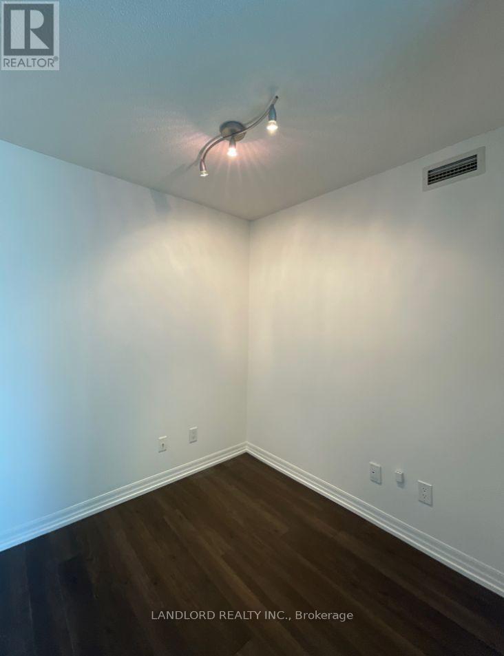 605 - 16 Yonge Street, Toronto, Ontario  M5E 2A1 - Photo 5 - C12763264