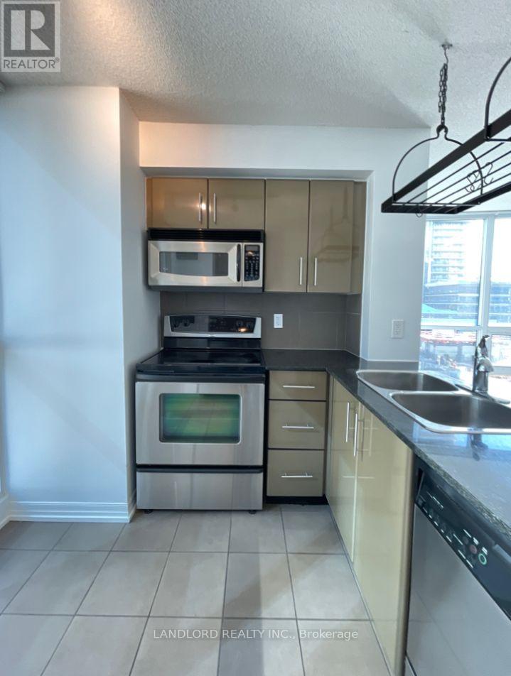 605 - 16 Yonge Street, Toronto, Ontario  M5E 2A1 - Photo 8 - C12763264