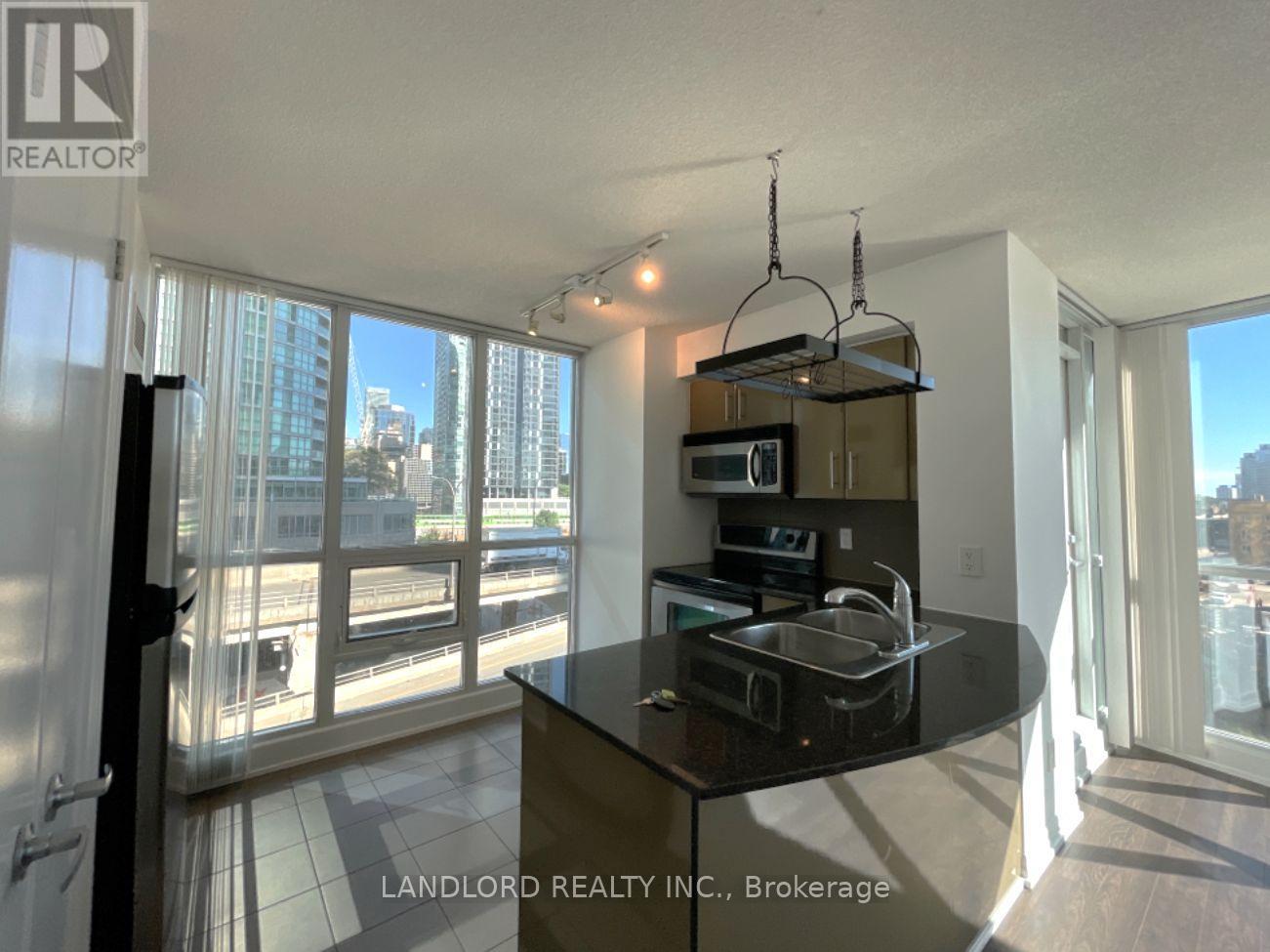 605 - 16 Yonge Street, Toronto, Ontario  M5E 2A1 - Photo 9 - C12763264