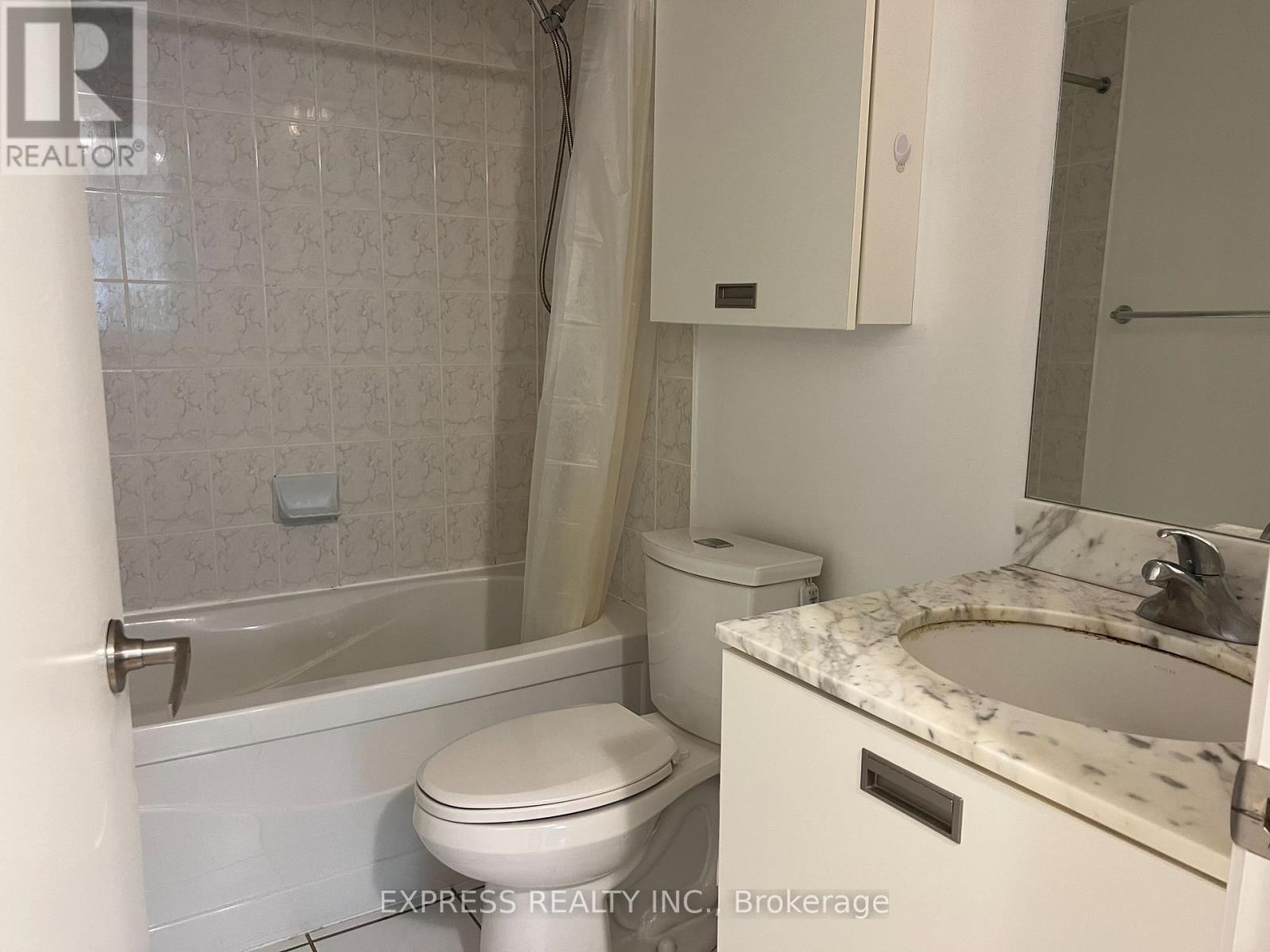 1601 - 38 Grenville Street, Toronto, Ontario  M4Y 1A5 - Photo 3 - C12763270