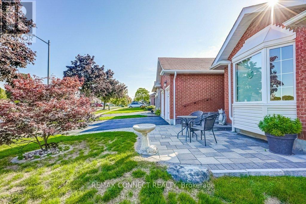 863 Deer Valley Drive, Oshawa, Ontario  L1J 8N8 - Photo 4 - E12763234