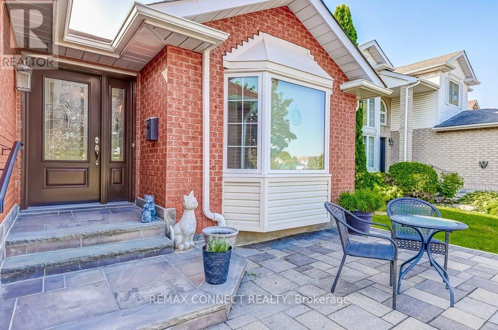 863 Deer Valley Drive, Oshawa, Ontario  L1J 8N8 - Photo 5 - E12763234