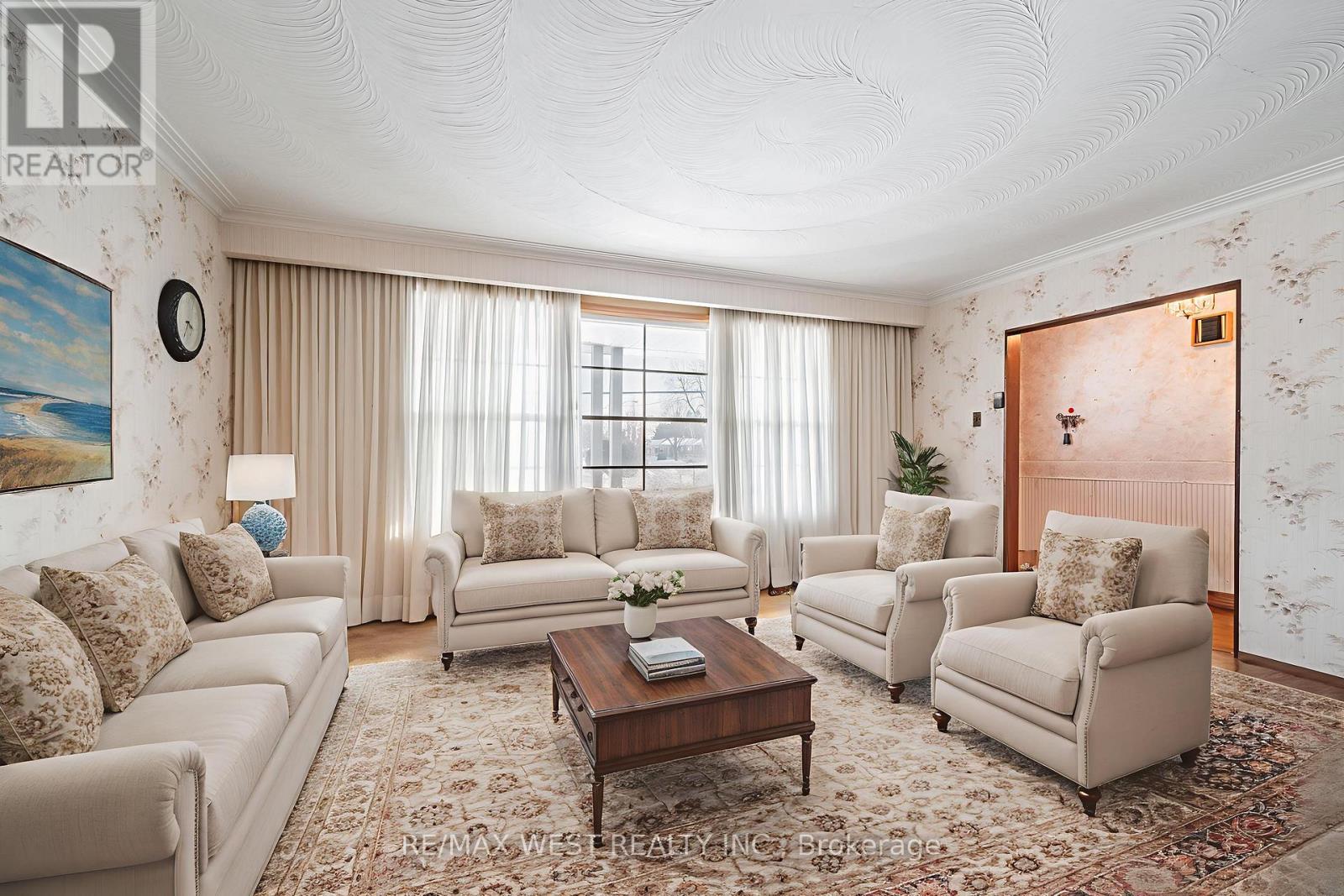 158 Cass Avenue, Toronto, Ontario  M1T 2B7 - Photo 2 - E12763238