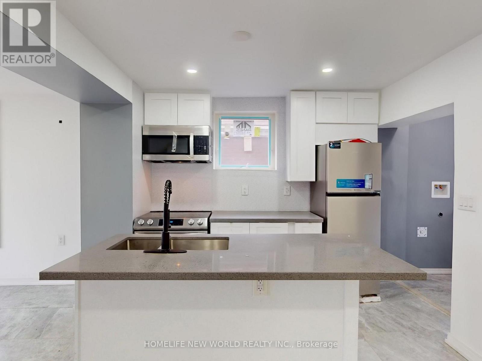 11 Maple Street, Oshawa, Ontario  L1H 2L6 - Photo 4 - E12763248