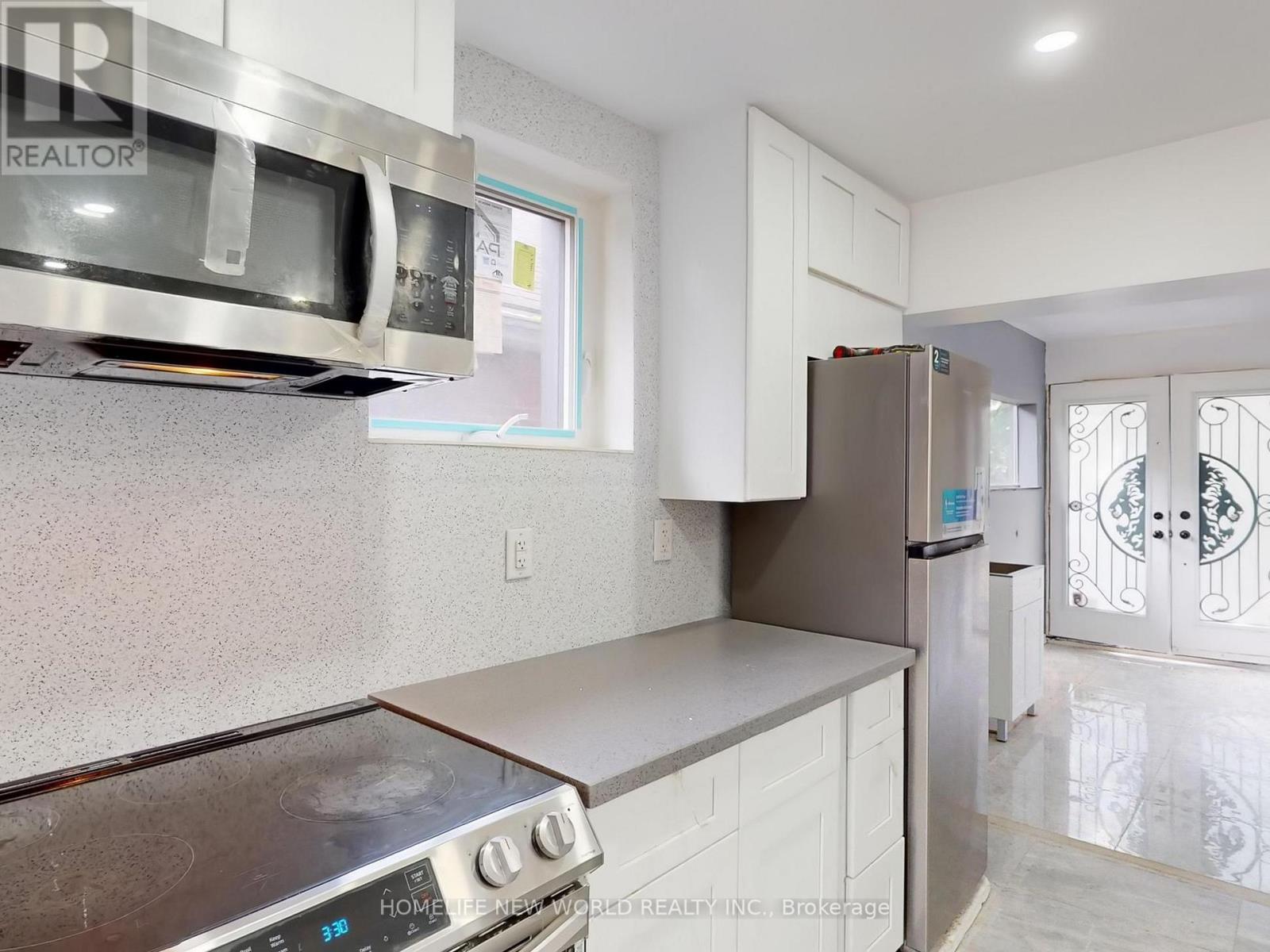 11 Maple Street, Oshawa, Ontario  L1H 2L6 - Photo 5 - E12763248