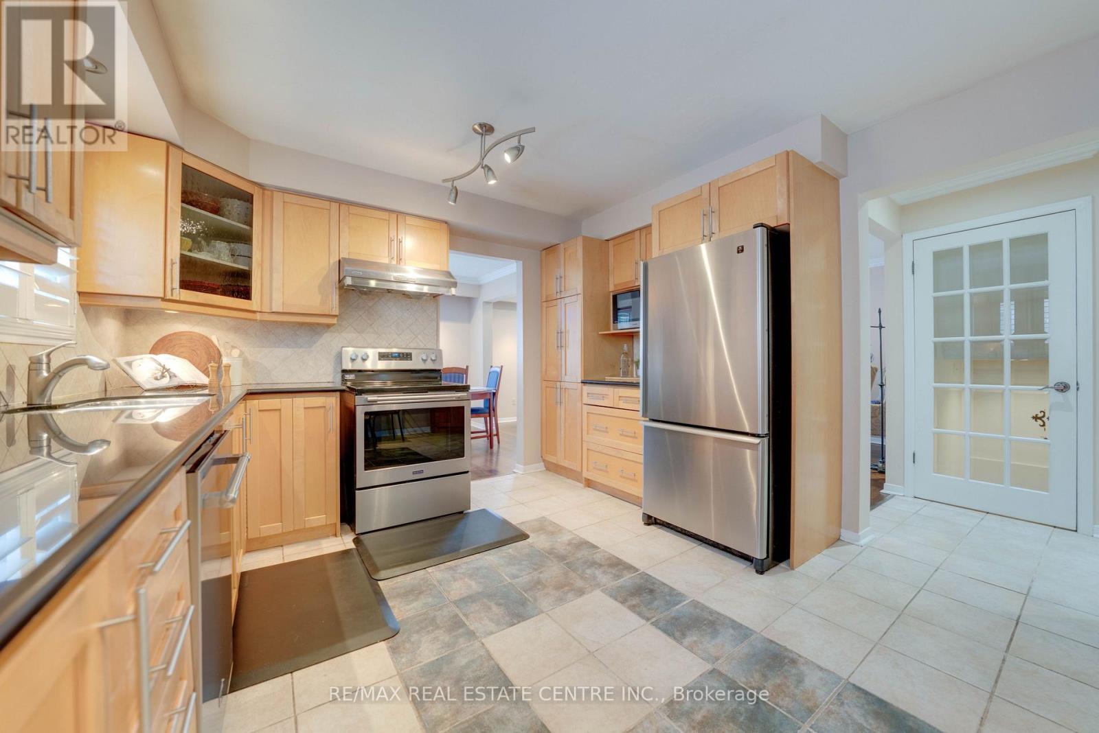37 Statesman Square, Toronto, Ontario  M1S 4H7 - Photo 10 - E12763266