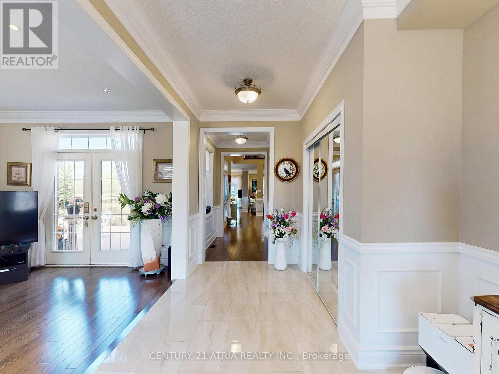 2 Colonel George Mclaren Drive, Markham, Ontario  L6C 0L3 - Photo 5 - N12763072