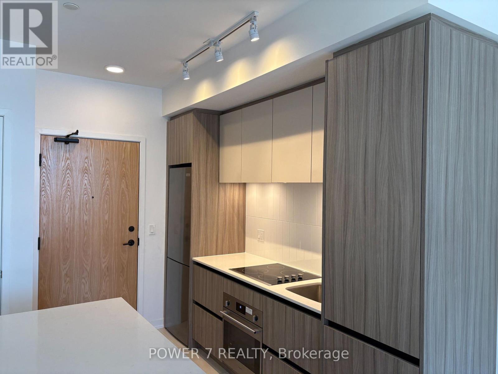 D112 - 8 Beverley Glen Boulevard, Vaughan, Ontario  L4J 0L5 - Photo 10 - N12763128