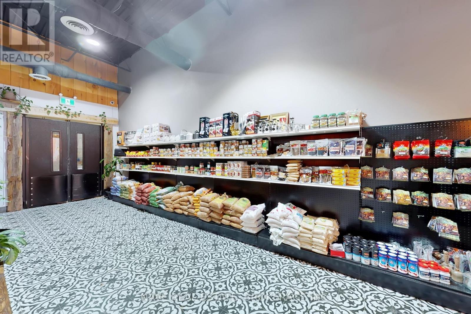 12 - 16925 Yonge Street, Newmarket, Ontario  L3Y 5Y1 - Photo 11 - N12763200