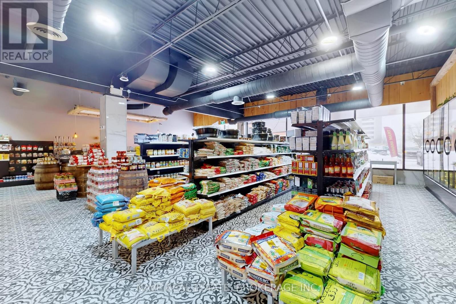 12-14 - 16925 Yonge Street, Newmarket, Ontario  L3Y 5Y1 - Photo 12 - N12763222