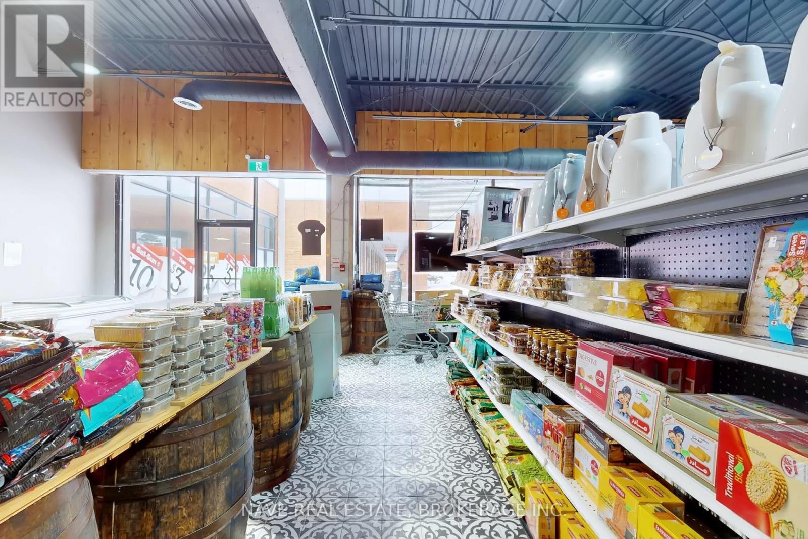 12-14 - 16925 Yonge Street, Newmarket, Ontario  L3Y 5Y1 - Photo 15 - N12763222