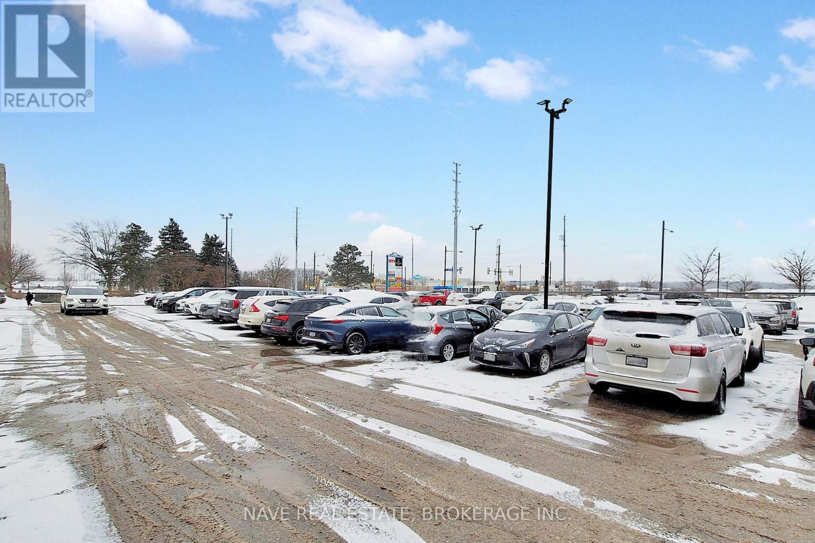 12-14 - 16925 Yonge Street, Newmarket, Ontario  L3Y 5Y1 - Photo 2 - N12763222