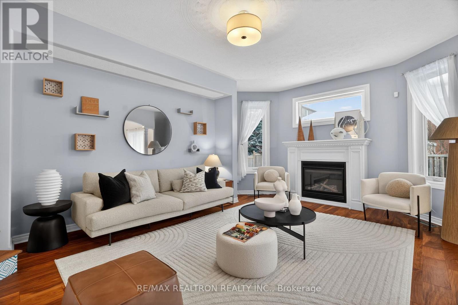 80 Gardiner Drive, Bradford West Gwillimbury, Ontario  L3Z 3G2 - Photo 4 - N12763274