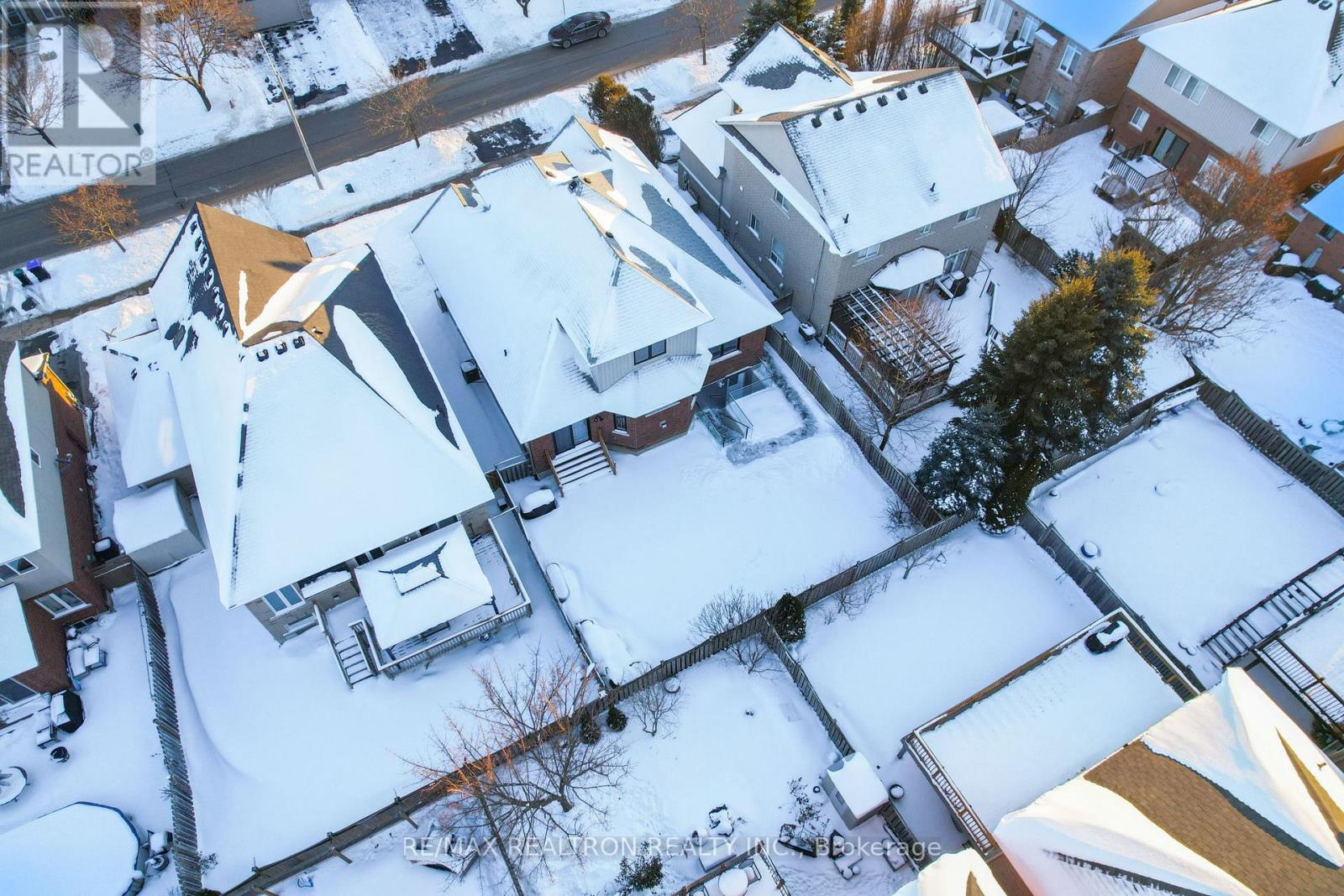 80 Gardiner Drive, Bradford West Gwillimbury, Ontario  L3Z 3G2 - Photo 42 - N12763274