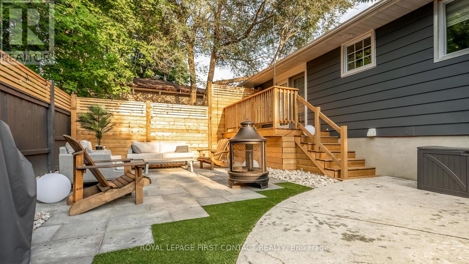 155 Napier Street, Barrie (Codrington), Ontario  L4M 1W7 - Photo 12 - S12763178