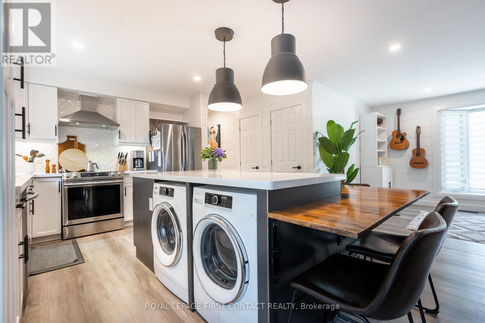 155 Napier Street, Barrie (Codrington), Ontario  L4M 1W7 - Photo 6 - S12763178