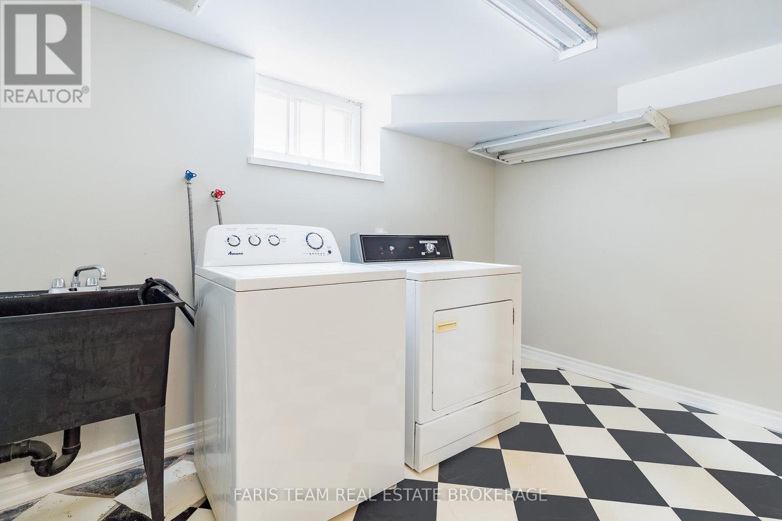 18 Newton Street, Barrie (Wellington), Ontario  L4M 3N3 - Photo 35 - S12763228