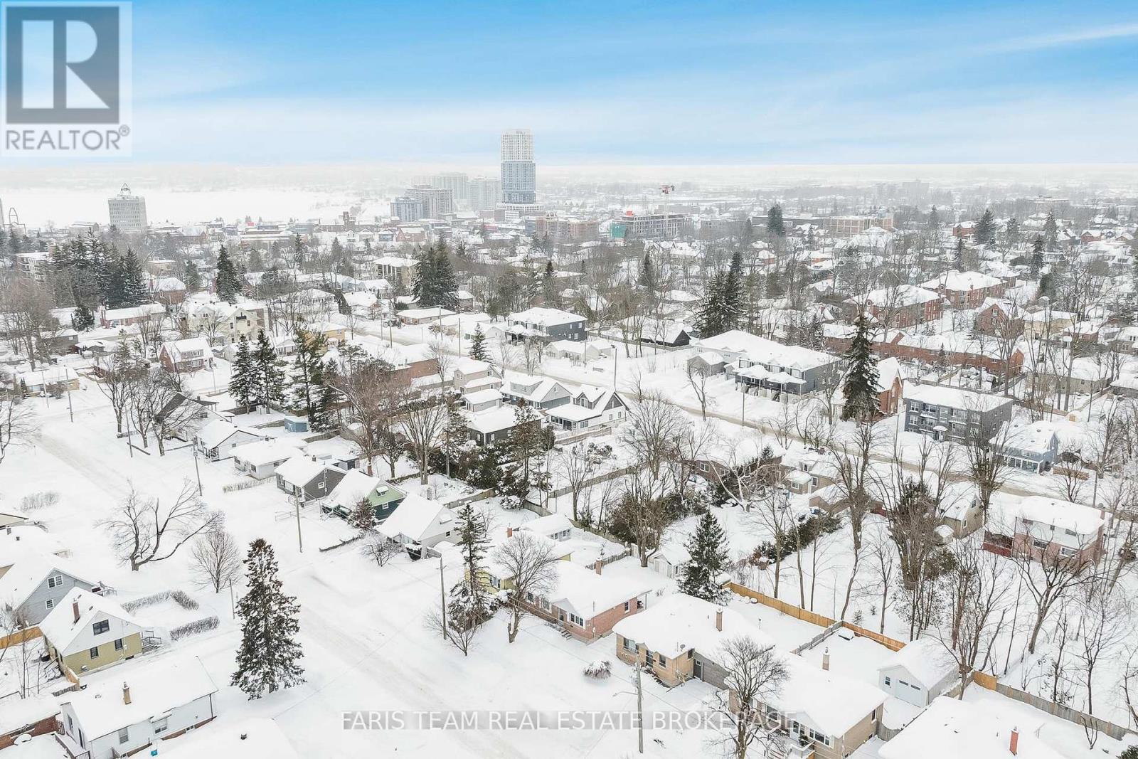 18 Newton Street, Barrie (Wellington), Ontario  L4M 3N3 - Photo 48 - S12763228