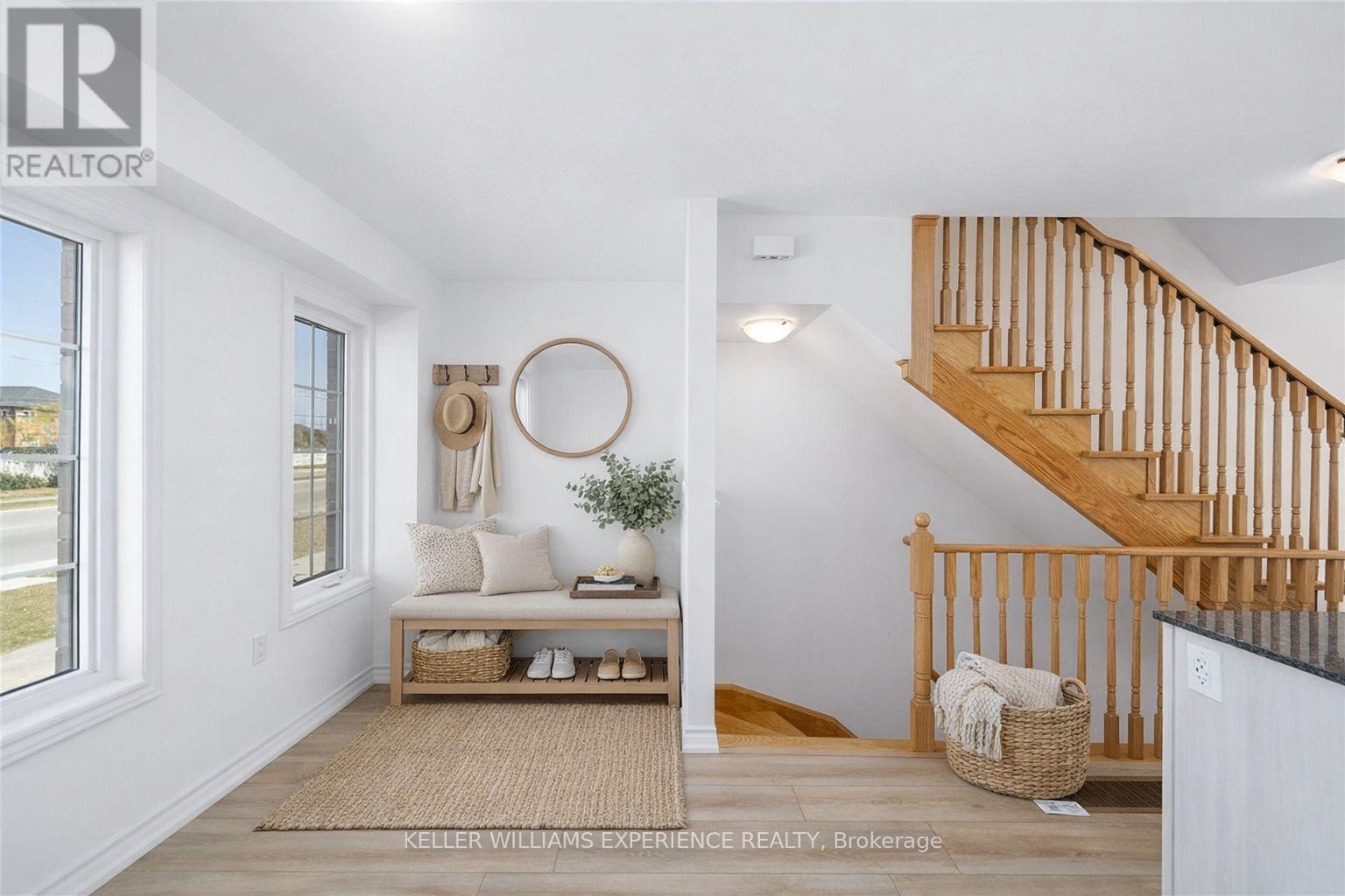 47 Pumpkin Corner Crescent, Barrie, Ontario  L9J 0T7 - Photo 2 - S12755438