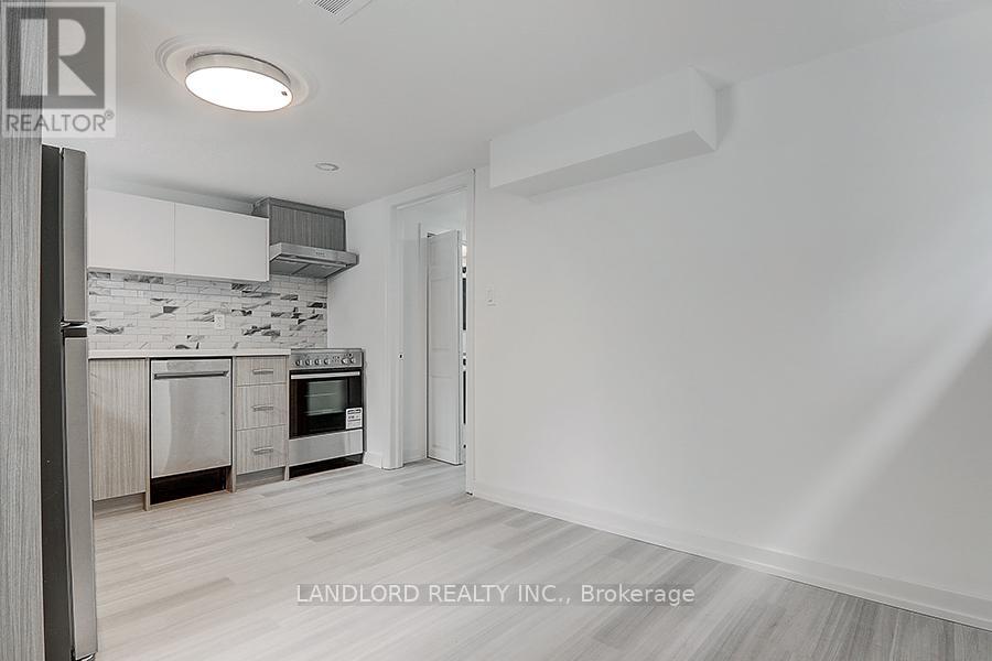 Lower - 56 Bicknell Avenue, Toronto, Ontario  M9M 4G5 - Photo 14 - W12763078